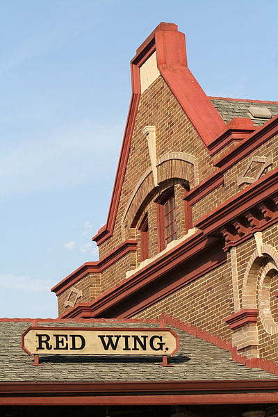Roofing Contractor: Red Wing MN